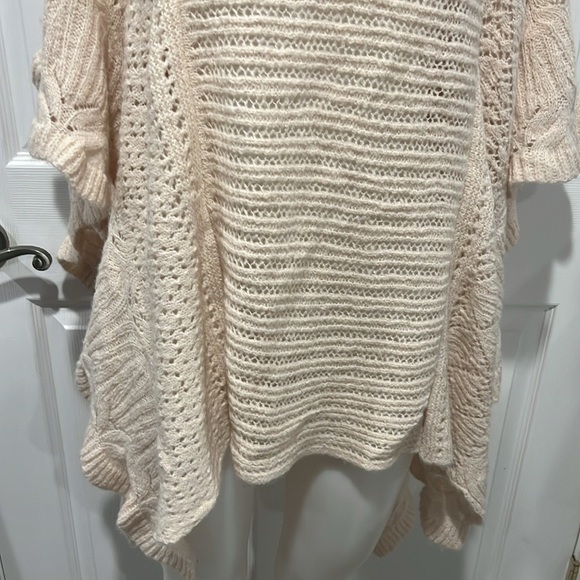 Free People pastel pink wool blend pointelle poncho - Picture 6 of 9